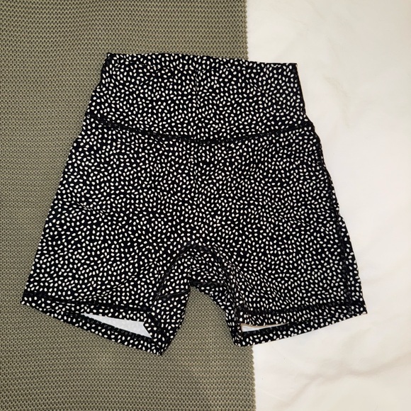 Buffbunny Black Bossy Print Shorts - Picture 1 of 3